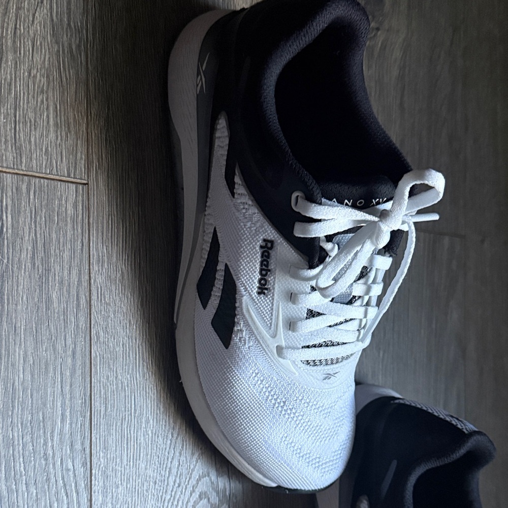 Reebok White and Black Women’s Sneakers